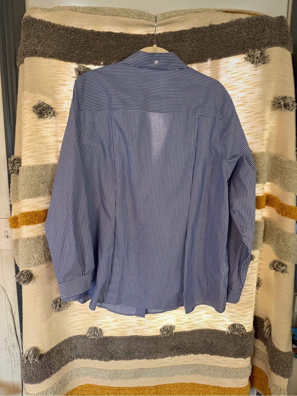 Jones New York Blue Pinstripe Women’s Button-Up Shirt - 2X - Picture 7 of 8